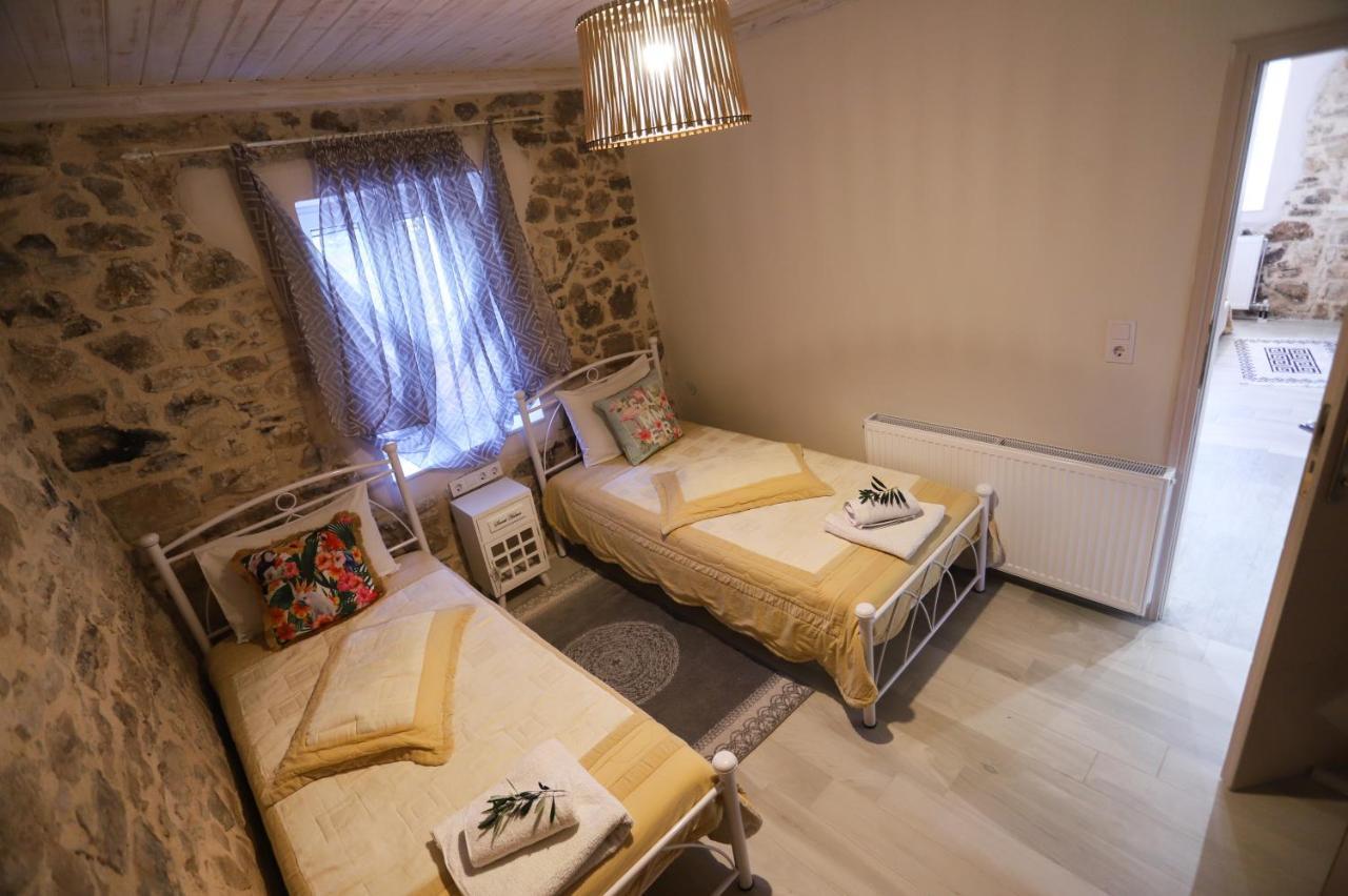Olive Grove Deluxe Apartment Agnítsini エクステリア 写真