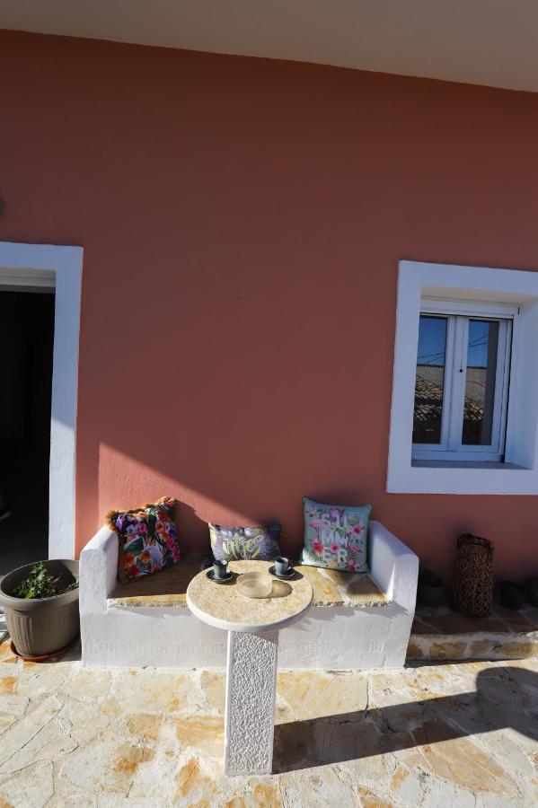 Olive Grove Deluxe Apartment Agnítsini エクステリア 写真