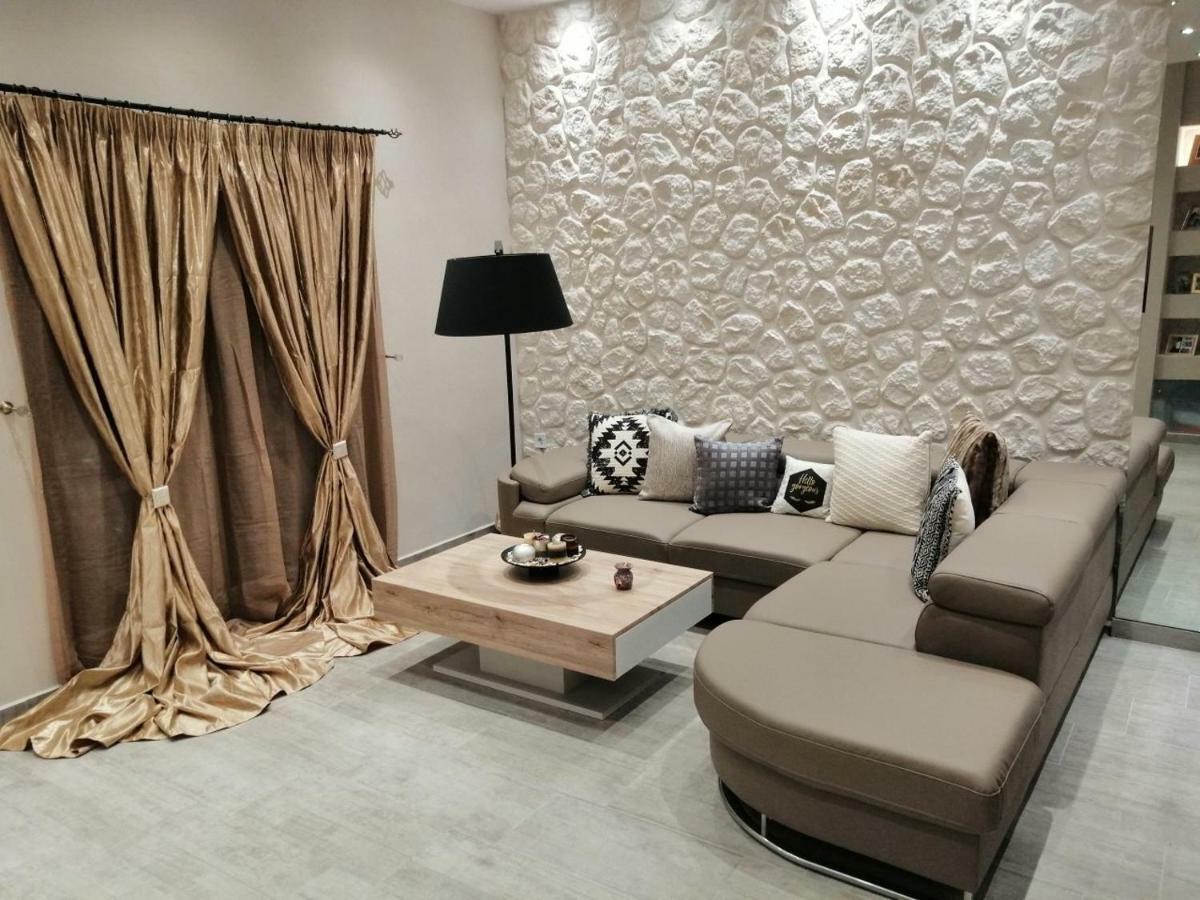 Olive Grove Deluxe Apartment Agnítsini エクステリア 写真